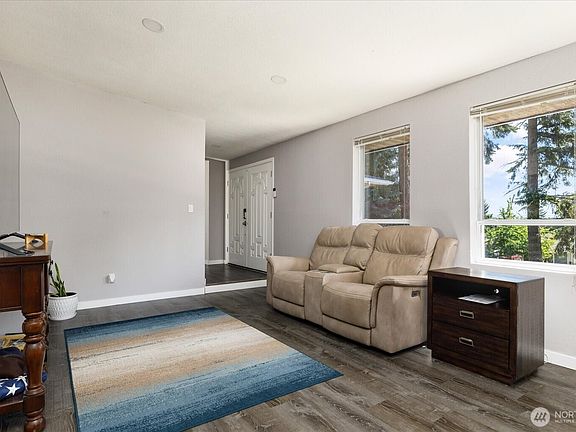 5th image of 2473 Olympic Drive