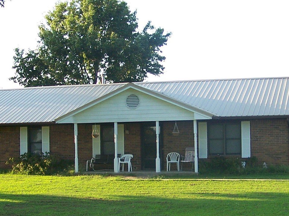 3Bd/2Ba Full Brick Home