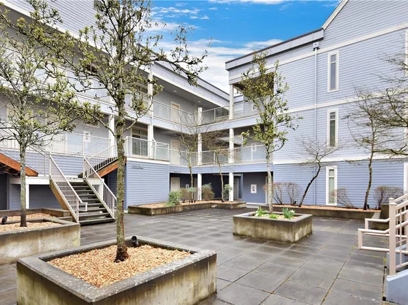 910 Gladstone St APT 311, Bellingham, WA 98229