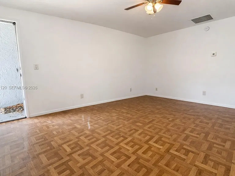 2919 Jackson St #6 — Photo 4