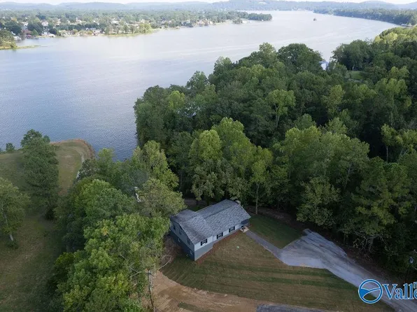 50 Briarcliff Point, Rainbow City, AL 35906