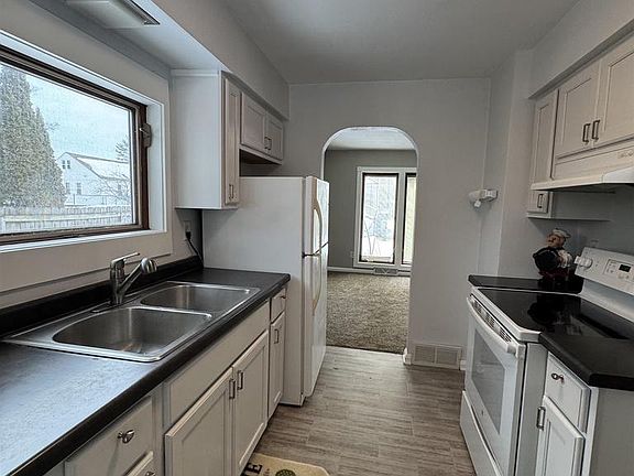 4th image of 5708 South BIRCH LANE