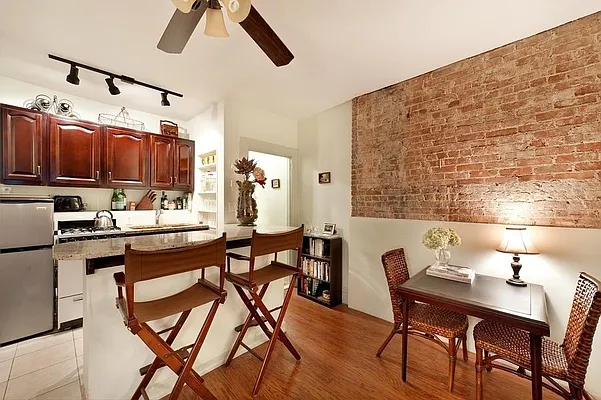 Rented by Sandra Greer Real Estate | media 4