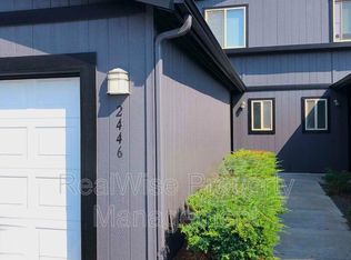 2446 SW 23rd St, Redmond, OR 97756