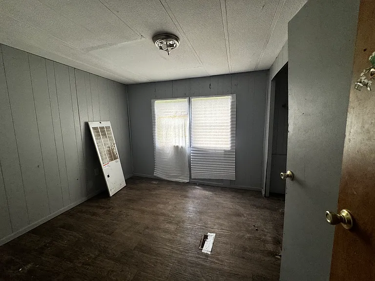 1755 Blue Jay Cir — Photo 8