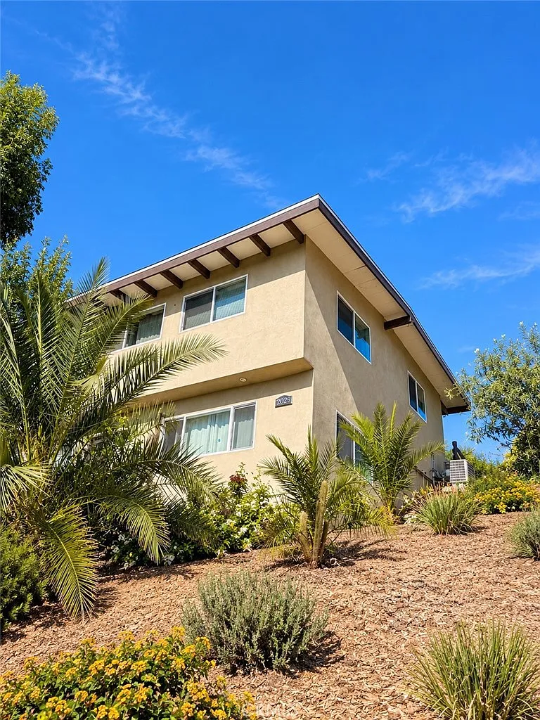 3 bed, 1482 sqft, $3,600 — Photo 3