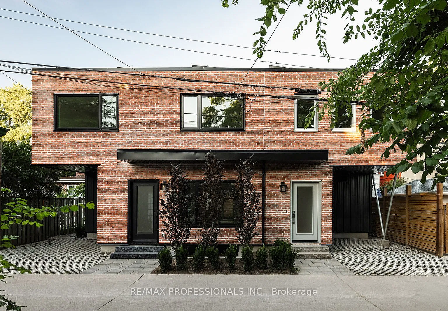 3 bed, $5,200 — Photo 1