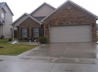 112 Summit Dr, Georgetown, KY 40324