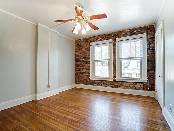 5th image of 193 E 12th Ave
