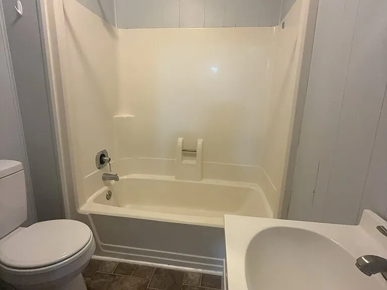 135 Yates Ln — Photo 13
