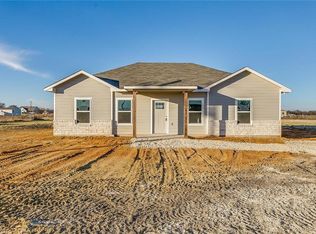 3318 Chinaberry Ln, Joshua, TX 76058