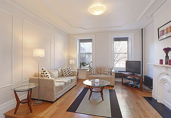 2nd image of 1648 2nd Ave APT 3N