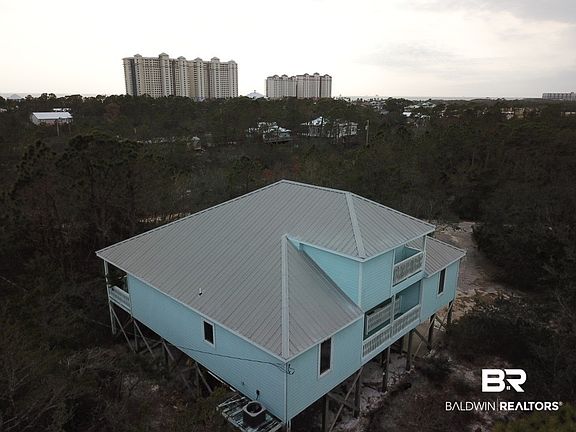 3rd image of 8919 Diamond Dr