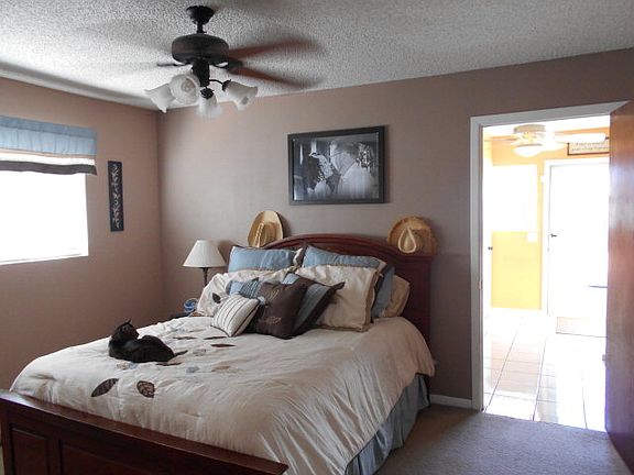 4th image of 3005 Byron Ave
