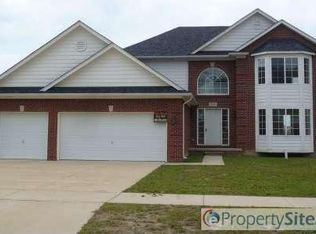 35893 Evanston Ln, New Baltimore, MI 48047