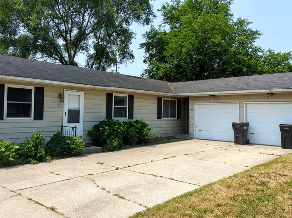 352 N Jefferson St, Zeeland, MI 49464