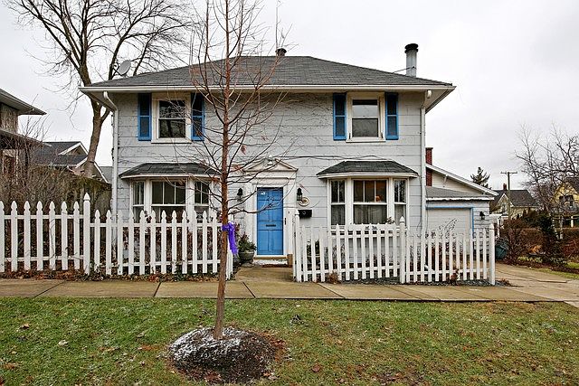 1st image of 205 E Harris Ave