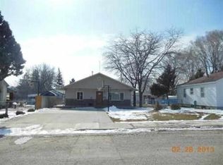 220 Monroe St, American Falls, ID 83211