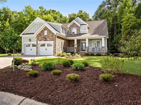 122 Alexandria Way, Carrollton, VA 23314