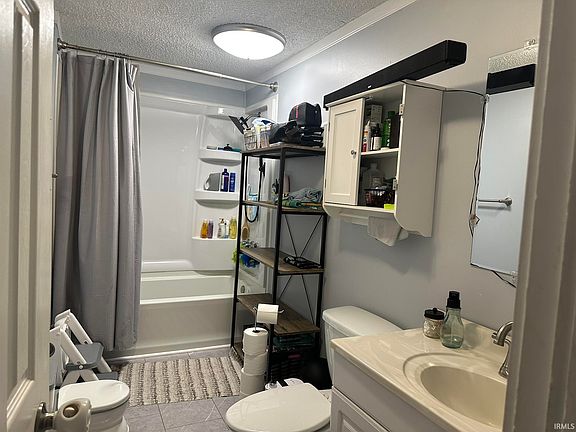 4th image of 434 Turpie St