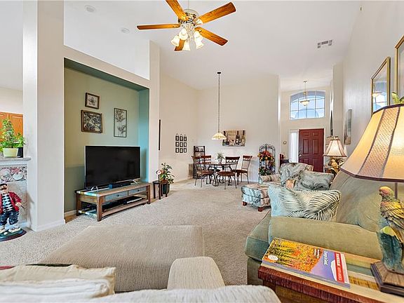 3rd image of 334 High Vista Dr