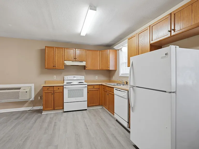 26990 Elkins Rd #K — Photo 5