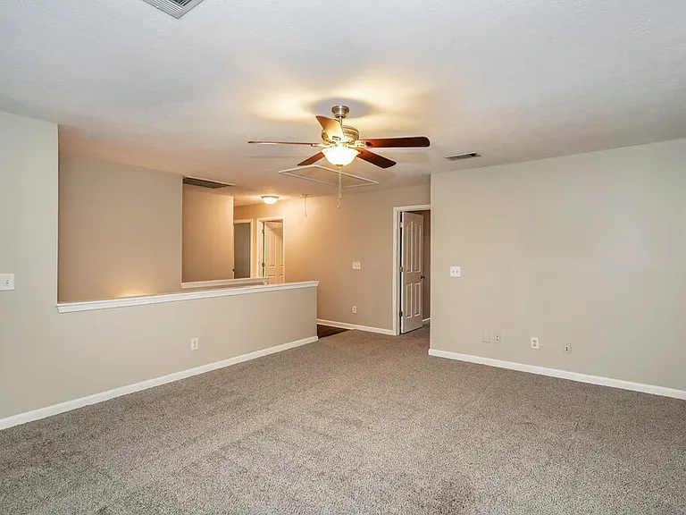712 Holland Ridge Dr — Photo 10