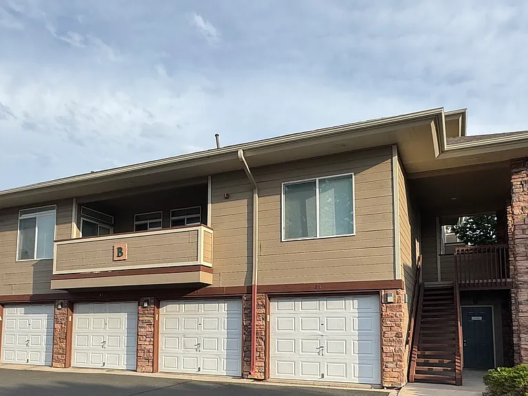 4545 Wheaton Dr #B200 — Photo 12