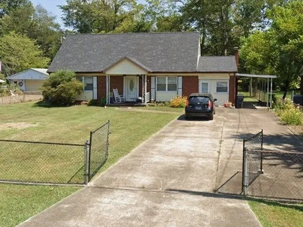 322 Plantation Dr, Clarksville, TN 37042