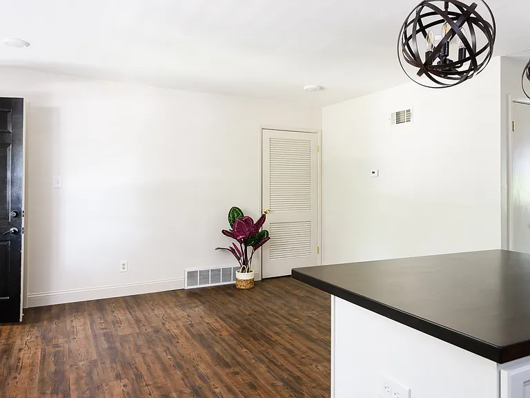 629 W Woodbine Ave #2 — Photo 5