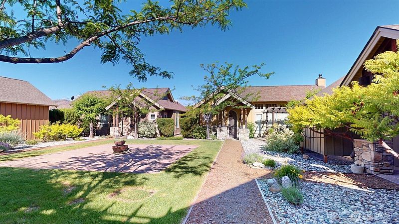 3rd image of 102 Village Way