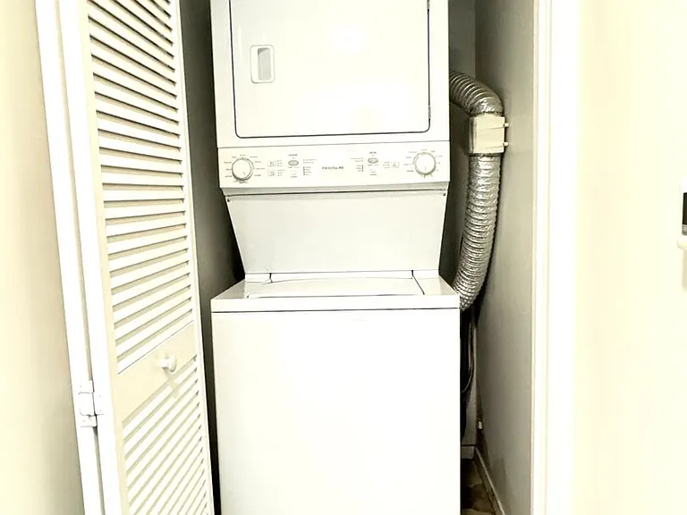 The Californian Coastal Apartments — Photo 41