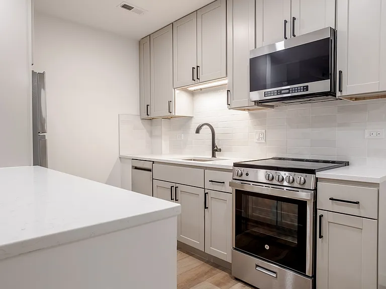The Nest at Lincoln Park West — Photo 57