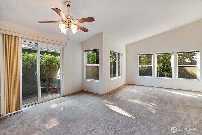 5th image of 5501 Cricket Lane SE