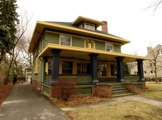 213 Bloomingbank Rd, Riverside, IL 60546