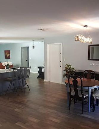 5th image of 1041 Alberta St