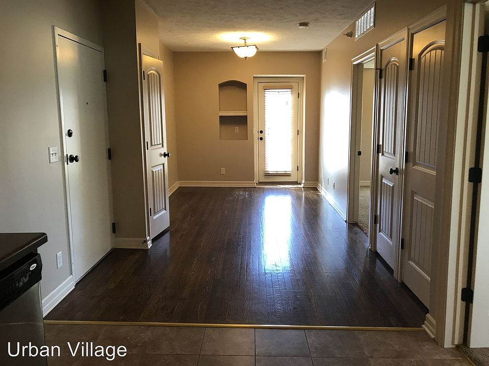 1st image of 515 S 31st St APT 301