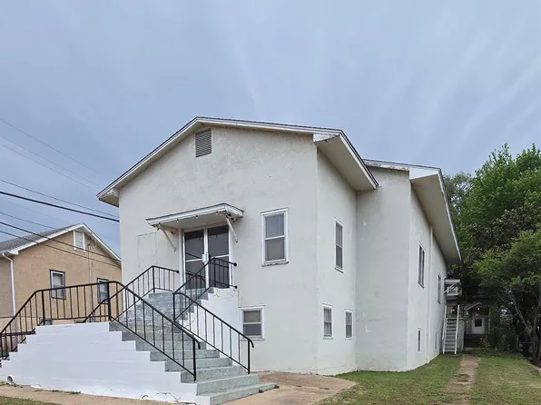 111 W 1st Ave, Medicine Lodge, KS 67104