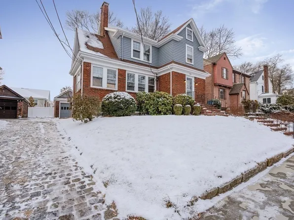 270 Russett Rd, Brookline, MA 02467