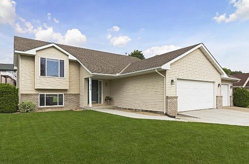 1st image of 510 Lady Slipper Ave NE