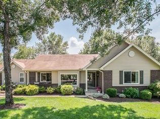 601 Aspen Ridge Ct, Chesterfield, MO 63017