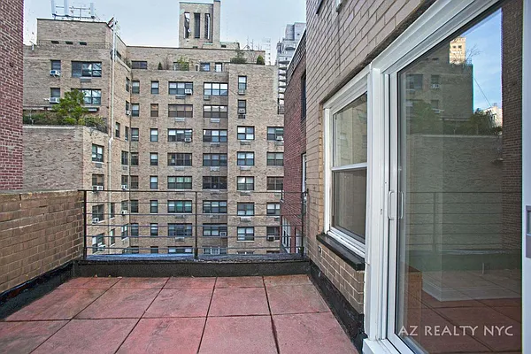 Sold by FirstService Realty (legacy) | media 16