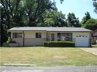 10225 Cedarhurst Dr, Saint Louis, MO 63136