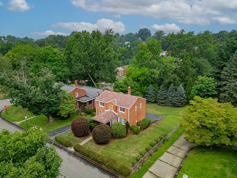 951 Rita Dr — Photo 34