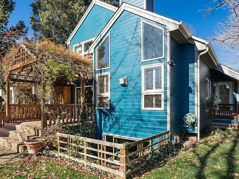 Exterior, fenced in yard