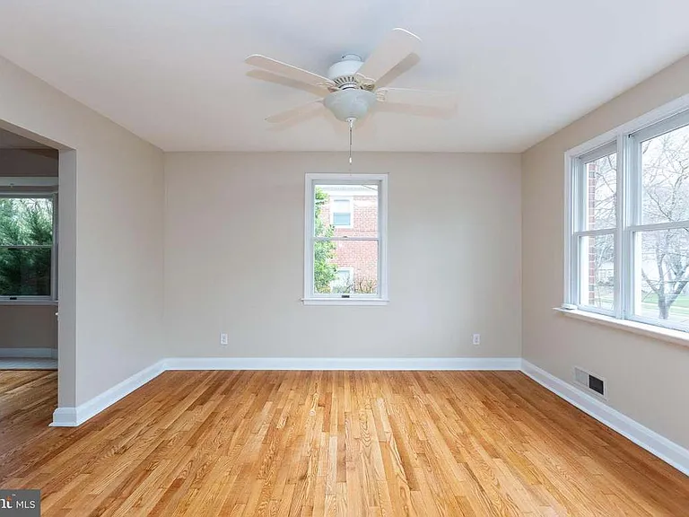 627 Walker Ave — Photo 4