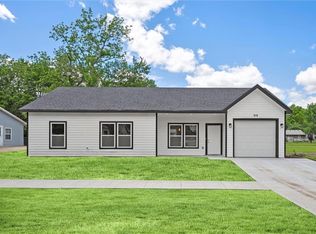 525 N Cedar St, Ottawa, KS 66067