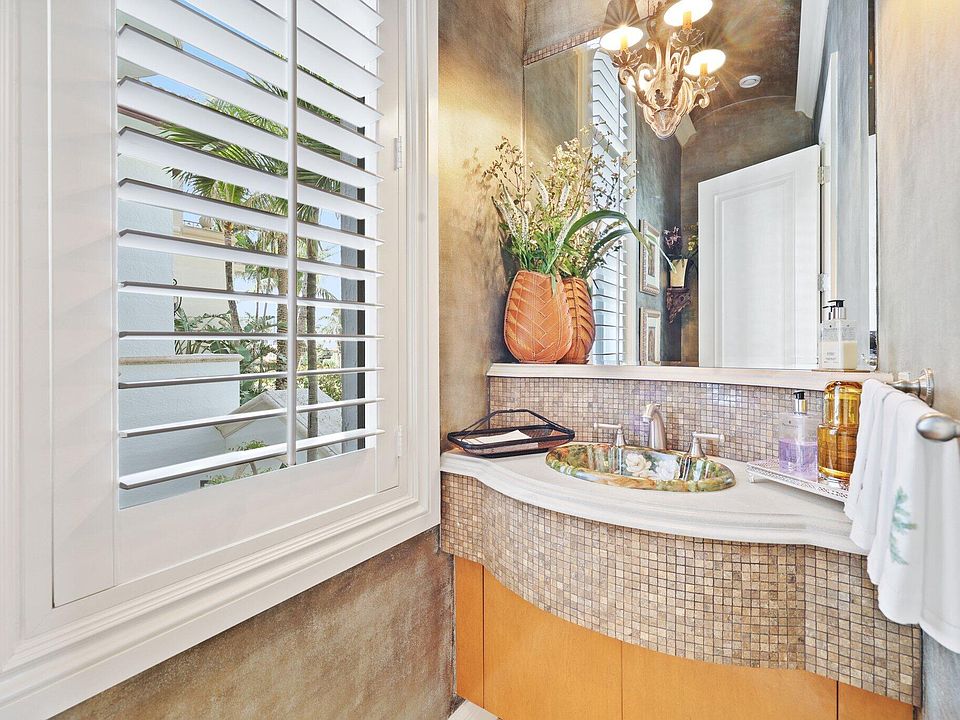 1st image of 4 Ocean Place