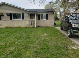 1050 Fred W Moore Hwy, Saint Clair, MI 48079