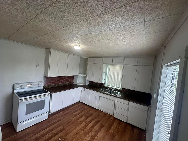 600 Water St — Photo 5